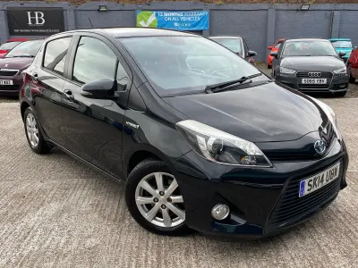 Used Toyota Yaris Plus 100 HP (73 kW) 2014 Black Hatchback