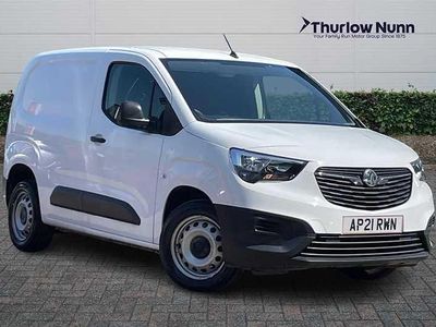 Second-hand Vauxhall Combo 100 CP (73 kW) 2021 Alb Monovolum