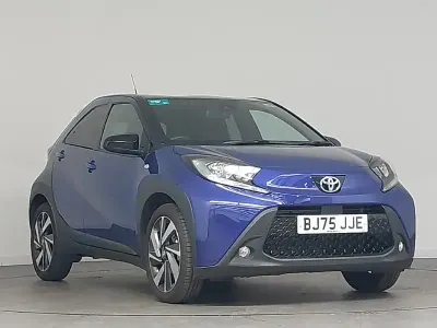 Used Toyota Aygo X 72 HP (52 kW) 2025 Blue SUV