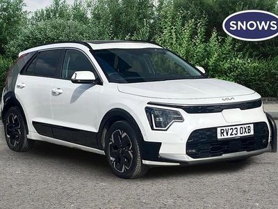 Used Kia e-Niro 150 kW (204 HP) 2023 White pearl SUV