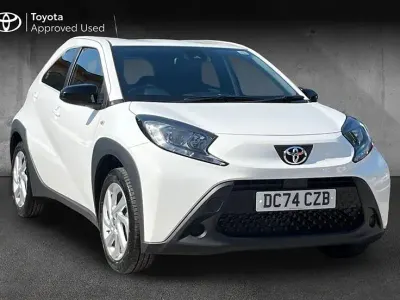 Used Toyota Aygo X PURE 72 HP (52 kW) 2024 White SUV