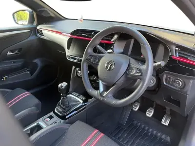 Used Vauxhall Corsa S 100 HP (73 kW) 2023 White Hatchback