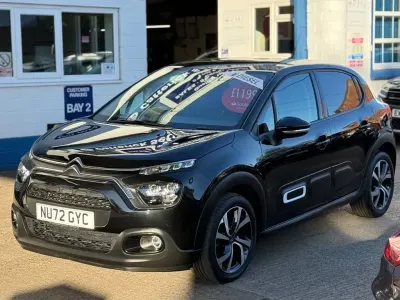 Second-hand Citroën C3 Shine 102 CP (75 kW) 2022 Negru Hatchback