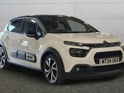 Used Citroën C3 PureTech 83 HP (61 kW) 2024 White Hatchback