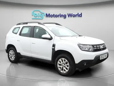 Begagnad Dacia Duster Expression 90 HK (66 kW) 2023 Vit SUV