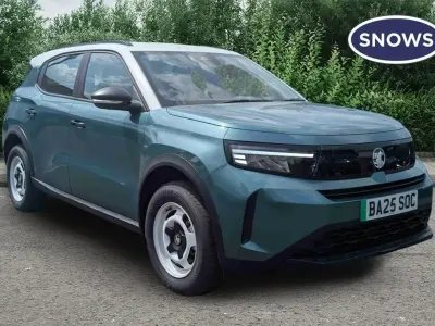 Used Vauxhall Frontera Design Edition 83 kW (113 HP) 2025 Green SUV