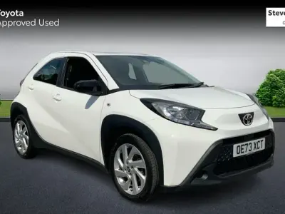 Used Toyota Aygo X PURE 72 HP (52 kW) 2023 White SUV