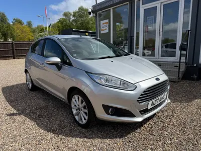 Używany Ford Fiesta Titanium 200 KM (147 kW) 2021 Srebrny Hatchback