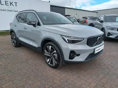 Usado Volvo XC40 Ultra 195 HP (143 kW) 2025 Cinzento SUV