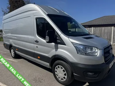 Usado Ford Transit Trend 130 HP (95 kW) 2022 Prateado Van