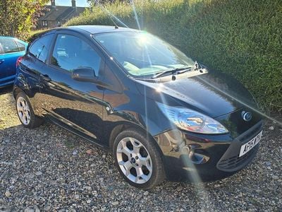 Begagnad Ford Ka Zetec 69 HK (50 kW) 2015 Svart Halvkombi