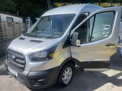 Usado Ford Transit Trend 130 CV (95 kW) 2023 Plateado Van