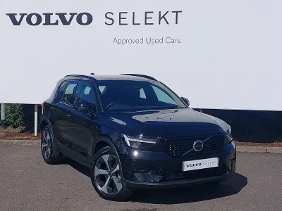 New Volvo XC40 Plus 163 HP (119 kW) 2026 Special metallic  onyx black SUV