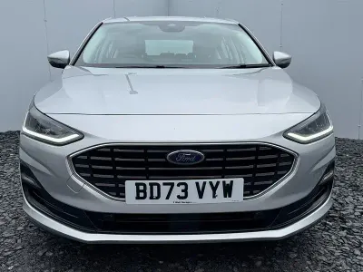 Begagnad Ford Focus Titanium 125 HK (91 kW) 2023 Silver Halvkombi