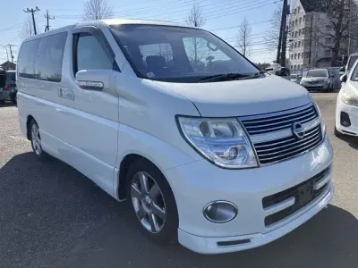 Usado Nissan Elgrand 2008 Blanco