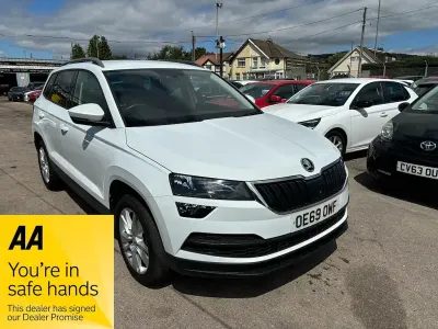 Used Skoda Karoq SE Technology 115 HP (84 kW) 2019 White SUV