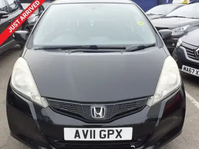 Second-hand Honda Jazz ES 100 CP (73 kW) 2011 Negru Hatchback