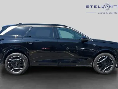 Used Peugeot e-5008 GT 152 kW (207 HP) 2025 Black SUV