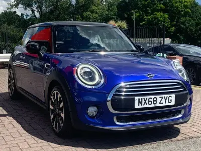 Used Mini Cooper Exclusive 136 HP (100 kW) 2019 Blue Hatchback