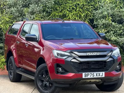 New Isuzu D-Max 2025 Red Pickup