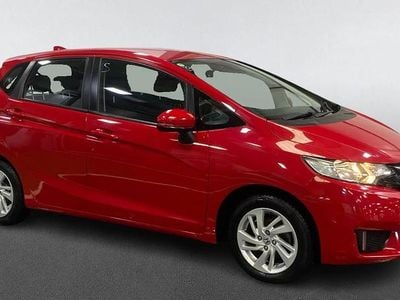 Used Honda Jazz SE 102 HP (75 kW) 2016 Red Hatchback