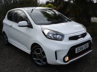 Used Kia Picanto 84 HP (61 kW) 2016 White Hatchback