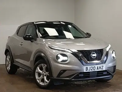 Usado Nissan Juke N-Connecta 117 HP (86 kW) 2020 Prateado SUV