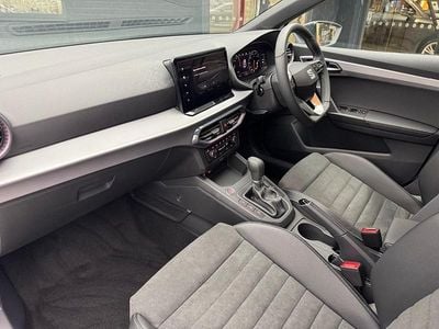 Used Seat Ibiza XCELLENCE Lux 115 HP (84 kW) 2025 White Hatchback