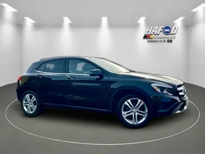 Usado Mercedes GLA200 Executive 156 HP (114 kW) 2016 Preto SUV