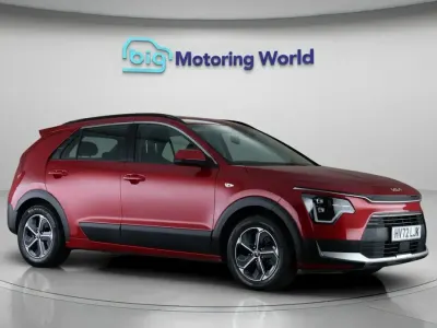 Gebraucht Kia Niro 141 PS (103 kW) 2022 Rot SUV
