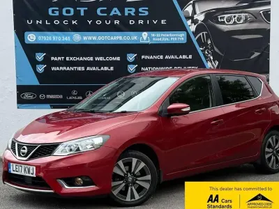 Used Nissan Pulsar N-Connecta 115 HP (84 kW) 2017 Red Hatchback