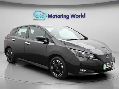 Begagnad Nissan Leaf Acenta 110 kW (150 HK) 2023 Halvkombi