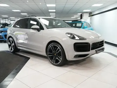 Used Porsche Cayenne Platinum Edition 340 HP (250 kW) 2023 Grey SUV
