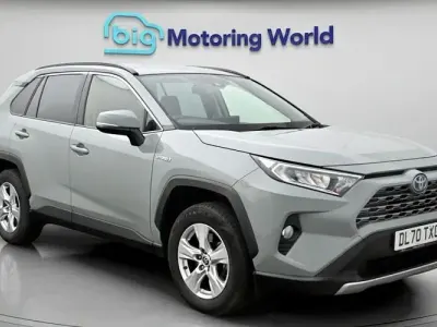 Usado Toyota RAV4 218 HP (160 kW) 2022 SUV