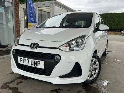 Used Hyundai i10 SE 67 HP (49 kW) 2017 Polar white Hatchback