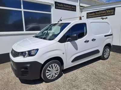 Used Peugeot Partner 100 HP (73 kW) 2021 White MPV