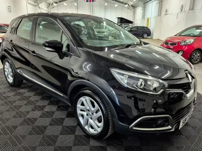 Begagnad Renault Captur Dynamique 90 HK (66 kW) 2017 Svart SUV