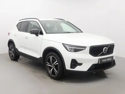 Used Volvo XC40 Plus 160 HP (117 kW) 2023 White SUV