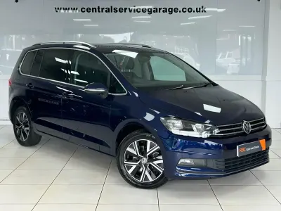 Usado VW Touran SEL 150 HP (110 kW) 2019 Azul Monovolume