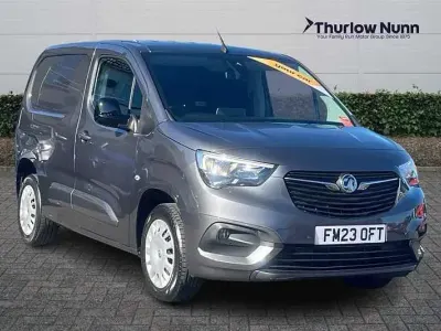 Second-hand Vauxhall Combo S 100 CP (73 kW) 2023 Gri Monovolum