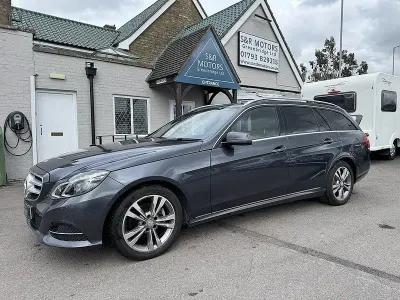 Usado Mercedes E220 SE 2015 Cinzento Carrinha
