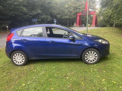 Usado Ford Fiesta Style 75 HP (55 kW) 2014 Azul Citadino