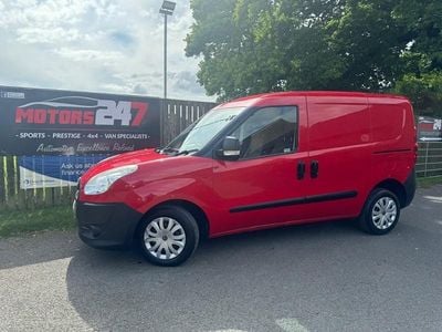 Used Fiat Doblò 90 HP (66 kW) 2013 Red MPV