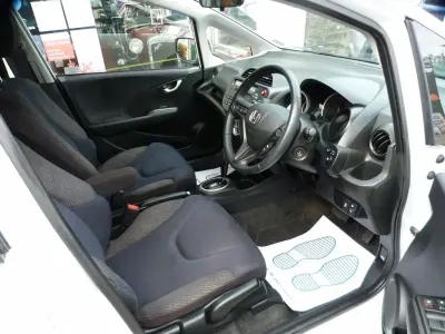 Used Honda Jazz ES 99 HP (72 kW) 2014 White Hatchback