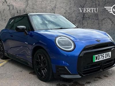 Nowe Mini Cooper Sport 135 kW (184 KM) 2025 Niebieski Hatchback