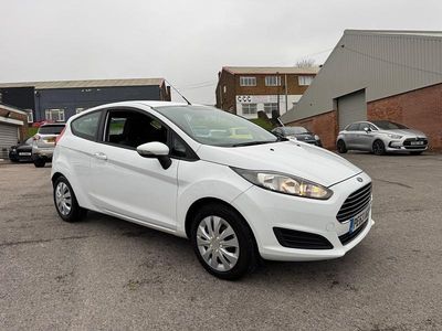 Used Ford Fiesta Style 82 HP (60 kW) 2013 White Hatchback