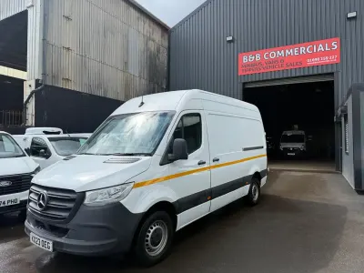 Used Mercedes Sprinter Progressive 148 HP (108 kW) 2023 White Van