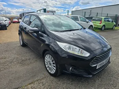 Used Ford Fiesta Titanium 125 HP (91 kW) 2014 Black Hatchback