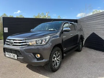 Used Toyota HiLux 150 HP (110 kW) 2019 Grey Pickup