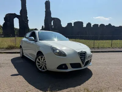 Used Alfa Romeo Giulietta Veloce 170 HP (125 kW) 2013 White Hatchback